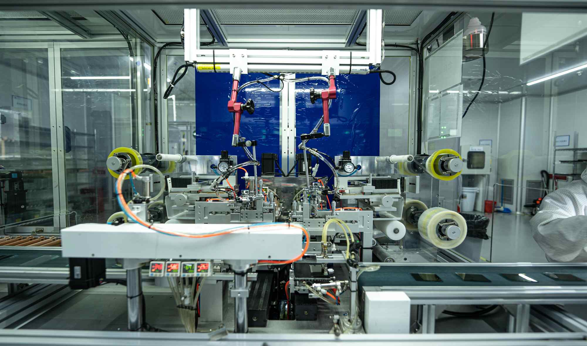 Precision Alignment & Cell Assembly: Analyzing PI Coating and Rubbing Processes in LCD Manufacturing